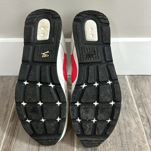 Nike Women’s Venture Racer - very good condition - Picture 6 of 6